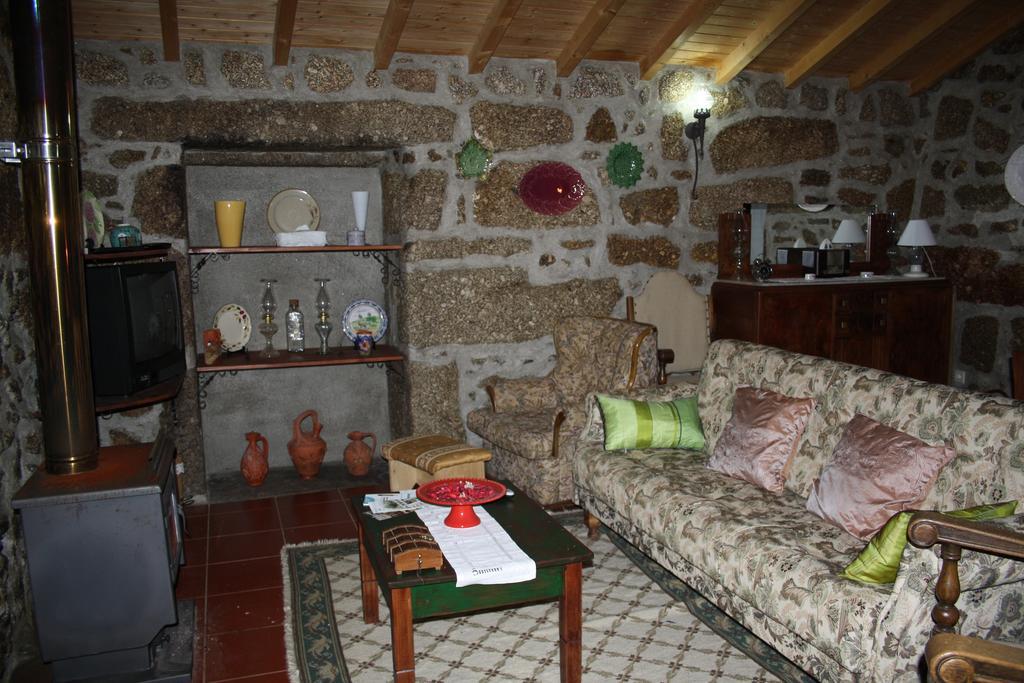 Villa Casa De Pedra Viseu Esterno foto