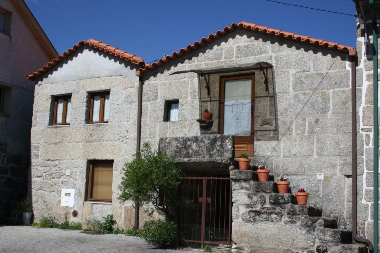 Villa Casa De Pedra Viseu Esterno foto
