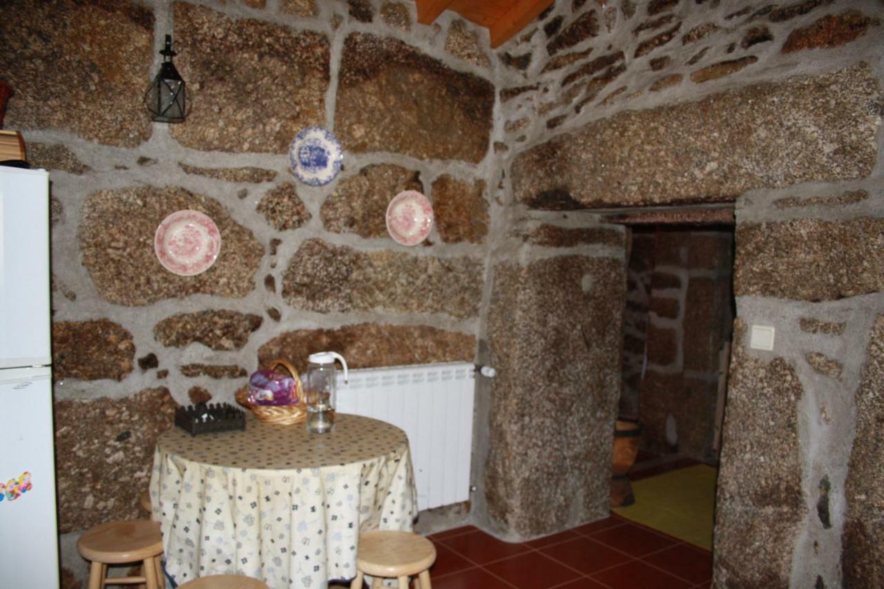 Villa Casa De Pedra Viseu Esterno foto